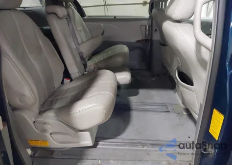 2012 Toyota Sienna Xle/Limited из США, поврежденный, VIN 5TDYK3DC3CS263331